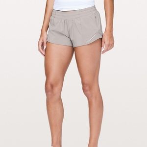 Lulu Lemon Hotty Hot Short II 2.5"